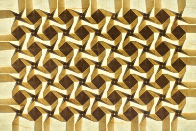 Stars and Squares Tessellation, CFW 53 (Michał Kosmulski and Shuzo Fujimoto), back-lit