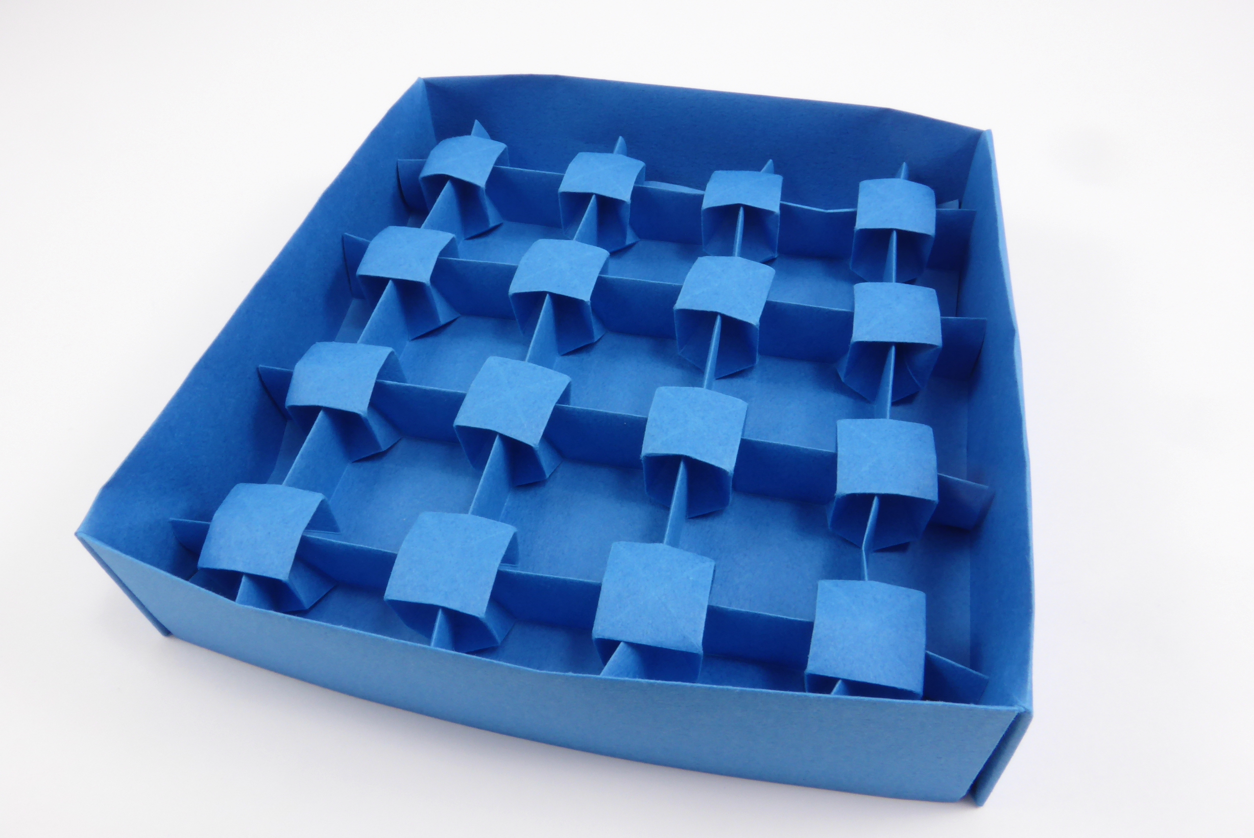 Predictable Box - Origami by Michał Kosmulski