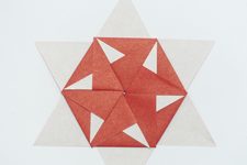 30-60-90-Degree Star (red and white)