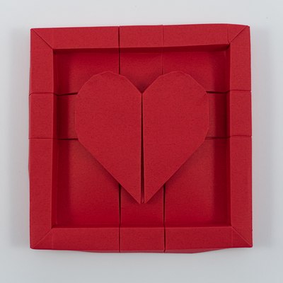 Framed Heart, a molecule of Heart Tessellation II (Michał Kosmulski)