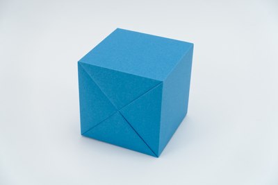 Cube (Shuzo Fujimoto)