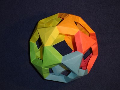 Jitterbug Icosidodecahedron (Tung Ken Lam)