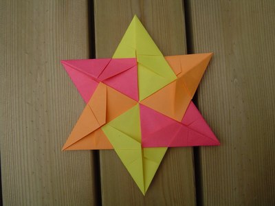 8-Pointed Origami Stars by Maria Sinayskaya, two designs - Go Origami