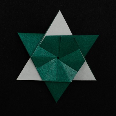 Star with Color Change, CFW 170 (Shuzo Fujimoto), back