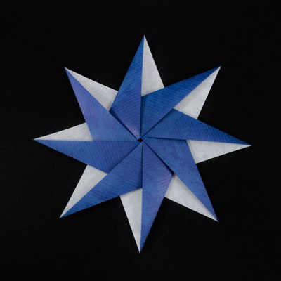 Model Star Hecate, złożony z papieru Kraft