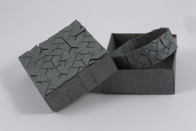 Square Interlace Tessellation Box and Bracelet (Michał Kosmulski)